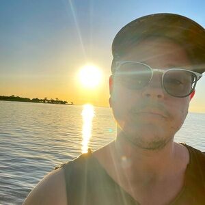 Meet your Posher, Carl